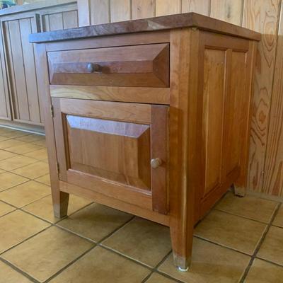 Small Wooden Nightstand (FR-KW)