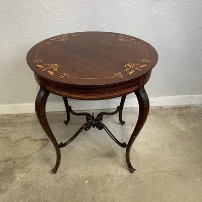 #1 Beautiful Round Table with Detail Art