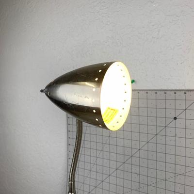 #120 Adjustable Neck Lamp