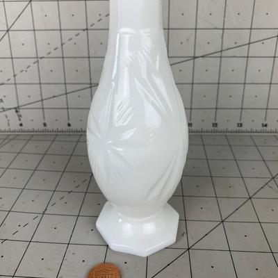 #140 Vintage White Milk Glass Vase