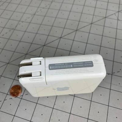 #251 Apple Charger Head
