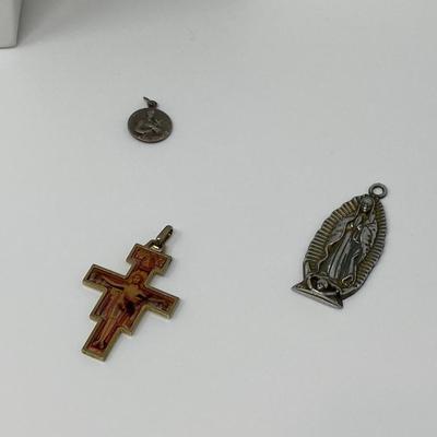 The Glass Bead and Pendant Rosary Lot