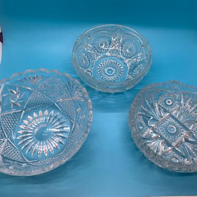 3 Vintage glass bowls