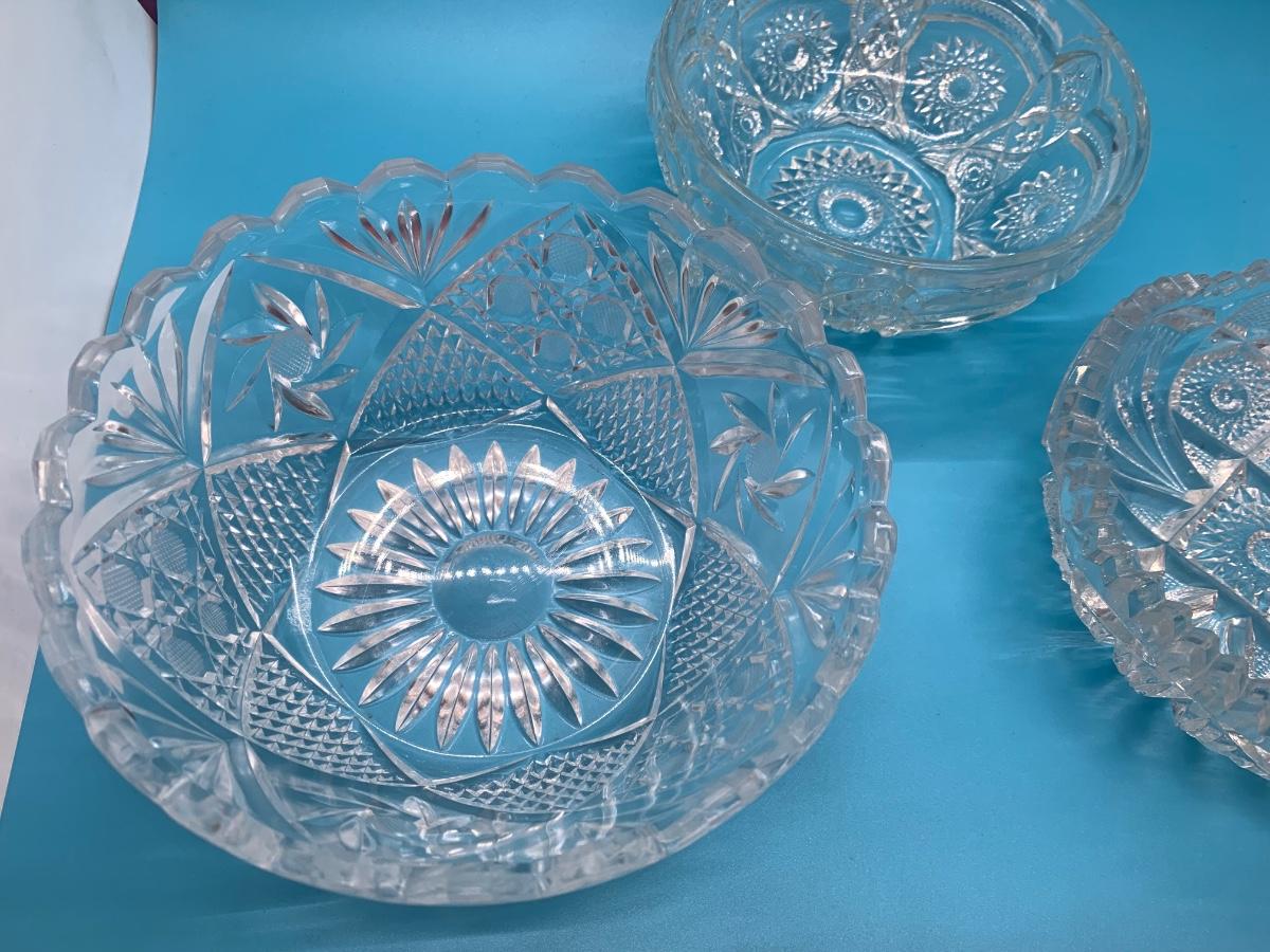 3 Vintage glass bowls