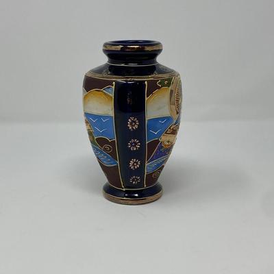 Hand-Painted Decorative Japan Vase