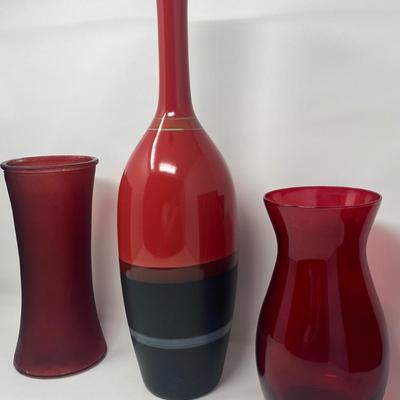 The Red Vase Art Glass Lot