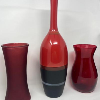 The Red Vase Art Glass Lot