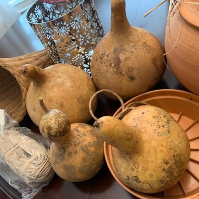 4 gourds, NIP raffia, metal cornucopia, clay pot pumpkin with â€œhatâ€