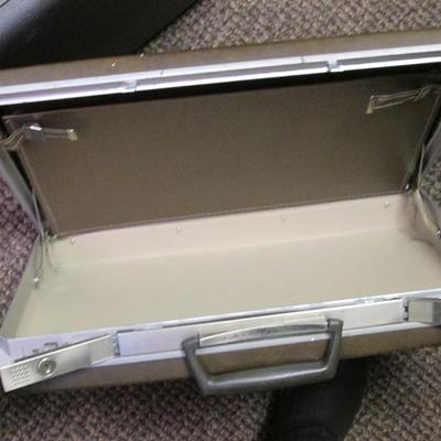 Vintage American Tourister Suitcase and Samsonite Briefcase, with keys