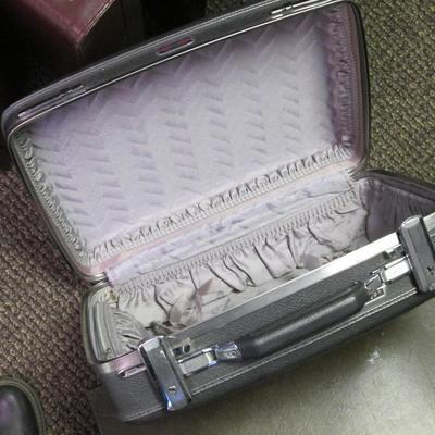Vintage American Tourister Suitcase and Samsonite Briefcase, with keys