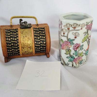 Trinket box and small vase