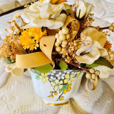 Silk Flower Arrangements.    (BR-2. RH)