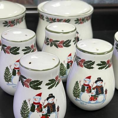 Snowman Family & Holly Christmas Holiday. Creamers, Sugar pots, Pepper And Salt and Mugs. GEI Design