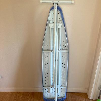 Ironing Board & Irons  (BR2-RH )