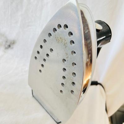 Ironing Board & Irons  (BR2-RH )