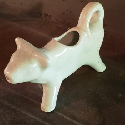 White cow creamer
