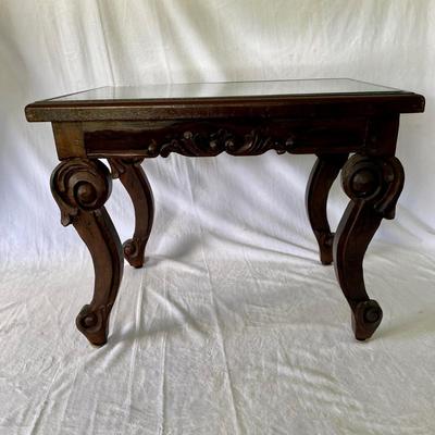 Dark Wood Carved Accent Table with Glass Top (BR1-SL)