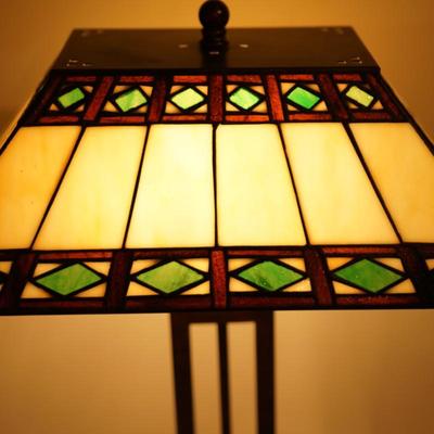 REPRODUCTION PRAIRIE ARTS AND CRAFTS STYLE TABLE LAMP