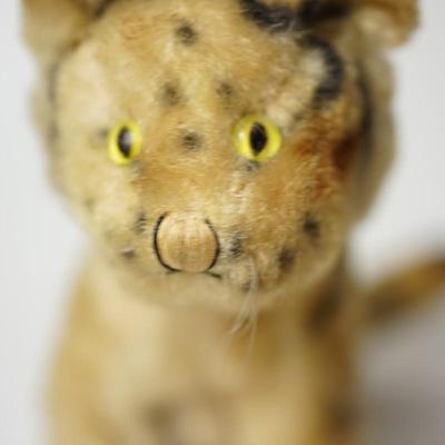 GROUPING OF VERY LOVED STEIFF CAT TOYS OF MOHAIR.