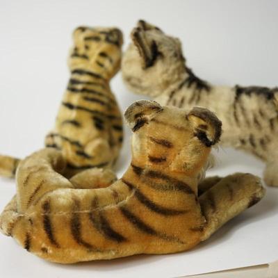 GROUPING OF VERY LOVED STEIFF CAT TOYS OF MOHAIR.