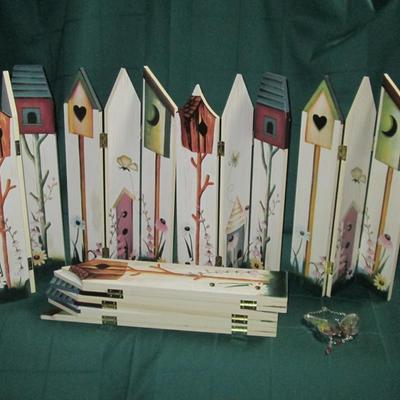 Small Decorative Fence with Birdhouses