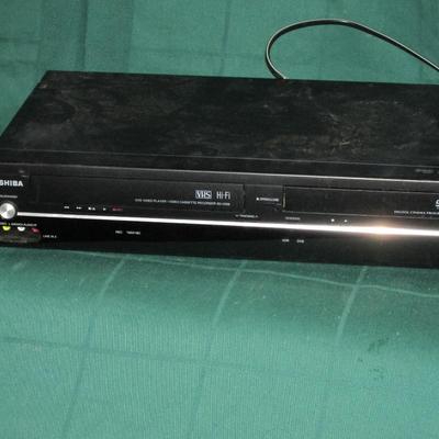 Toshiba VHS and DVD Player SD-V296-K-TU