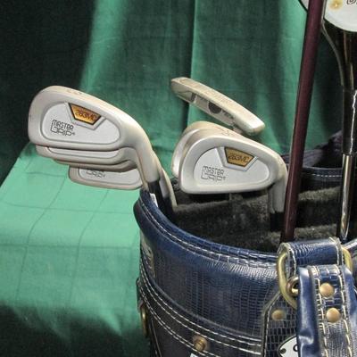 Master Grip Golf Clubs and Bag