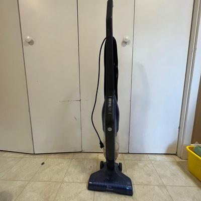 Royal Pro Series Vacuum & Cleaning Tools (L-MG) | EstateSales.org