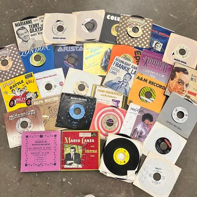 6089 Large Assorted Lot of 45s