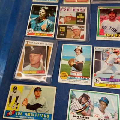 LOT 84  LOT OF OLD BASEBALL CARDS AND AN AUTOGRAPHED BALL