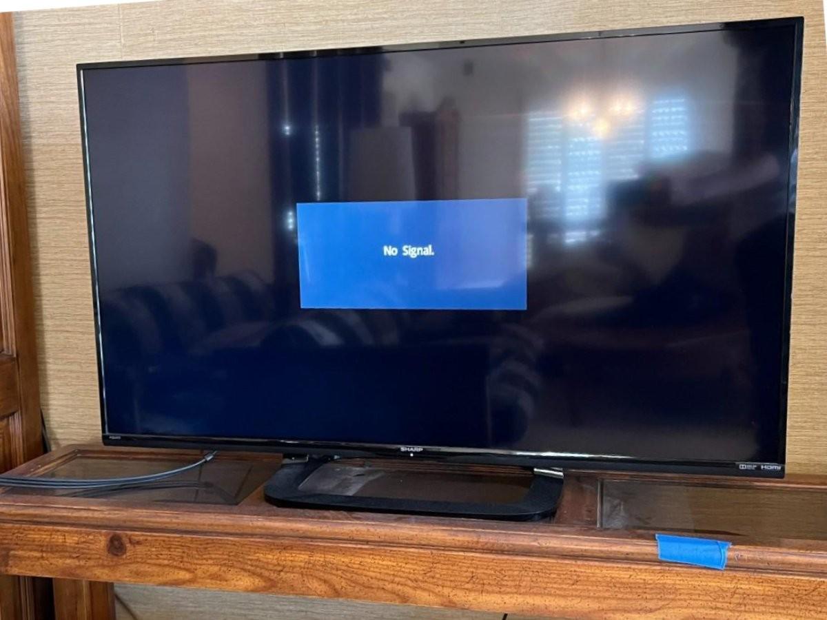 48" Sharp Aquos HDMI Liquid Crystal TV LC48LE551U