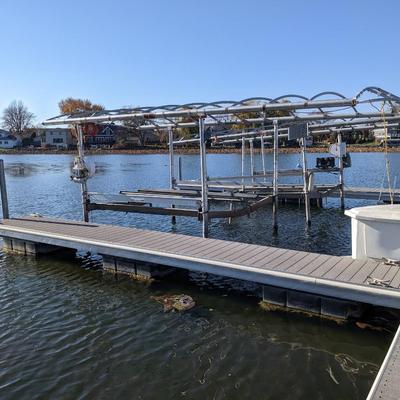 ShoreMaster Boat Lift with LiftTech Power Lift, Canopy (boat not incl)