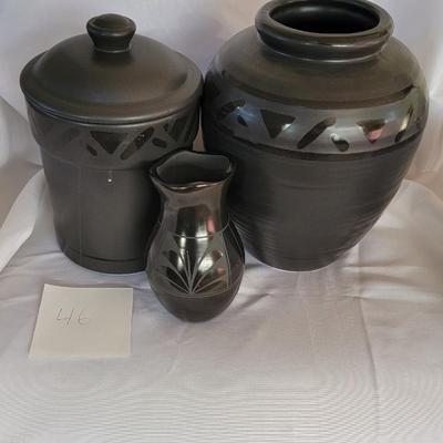 Noir pottery
