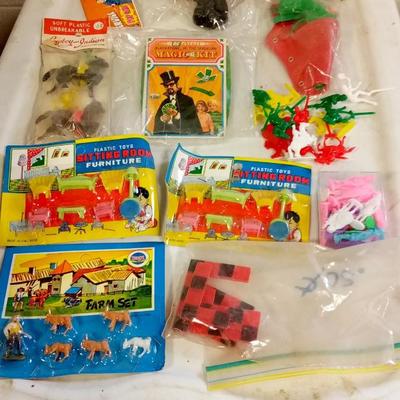 LOT 98  LOT OF OLD TOYS