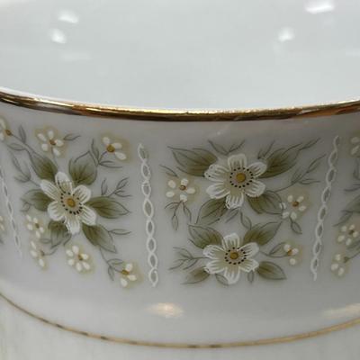 HUGE lot of Fine Japan Bliss 5206. Amazing 30 Teacups, 23 Saucers and More. See pictures