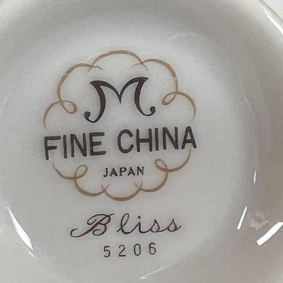 HUGE lot of Fine Japan Bliss 5206. Amazing 30 Teacups, 23 Saucers and More. See pictures