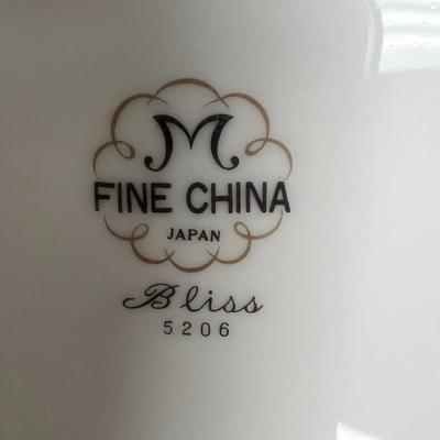AMAZING LOT of  Fine China Made in Japan, Bliss 5206. Server Plates.