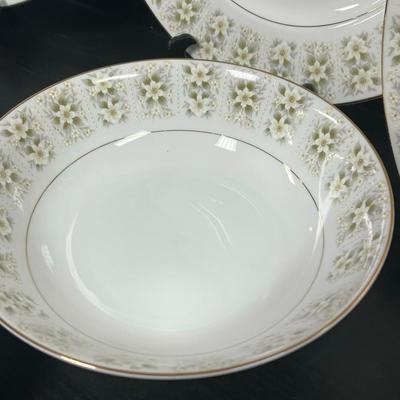 AMAZING LOT of  Fine China Made in Japan, Bliss 5206. Server Plates.