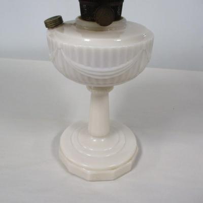 Vintage Aladdin Oil Lamp with Painted Shade Choice B