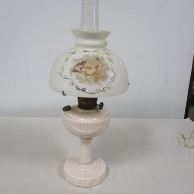 Vintage Aladdin Oil Lamp with Painted Shade Choice A