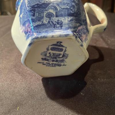 lot of (5) blue and white porcelain pieces