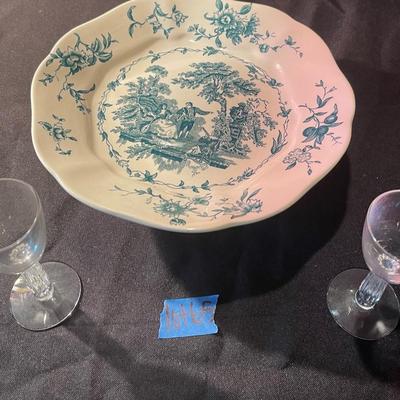Pair of mini stemware glasses, England cake platter