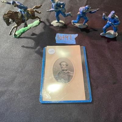 (4) metal toy soldiers, metal horse, picture of Robert E. Lee with stamp