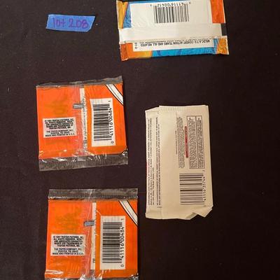 (2)Topps Hook, (1) Jim Lee's Wild C.A.T.S, (1) Wrestling Heritage cards 