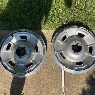 Lot of (4) 1967 plymouth fury 14' wheel rims