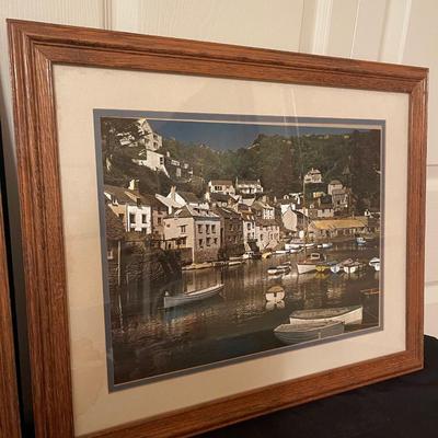 Pair of eye catching boat pictures with flashy details