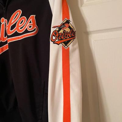 Vintage size large "stitches" O's jacket with patches