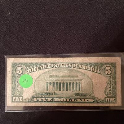 (2) Vintage Lincoln $5 dollar bills, (1) 5 star notes uncirculated $1 bill