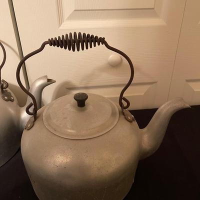 Pair of wear ever vintage teapots