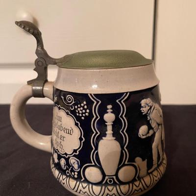Vintage wekara 5350 stein. 6 1/2" T x 6" W 